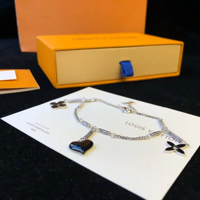 Louis Vuitton Fleur et Cœur Charme Silver-Tone Bracelet 3