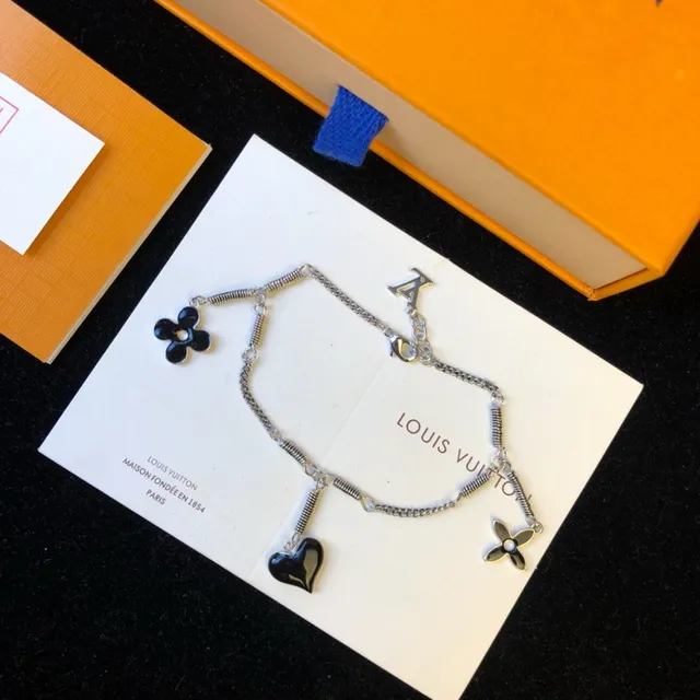 Louis Vuitton Fleur et Cœur Charme Silver-Tone Bracelet 7