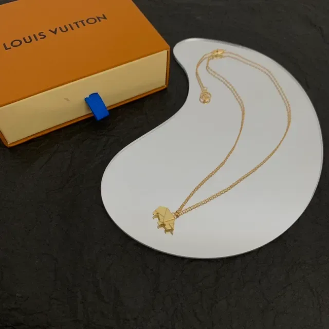 Colar com pingente de animal em origami de ouro Louis Vuitton 4