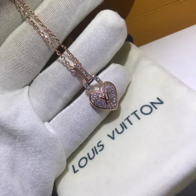 Collier Louis Vuitton Heart Lock Pave Crystal 6