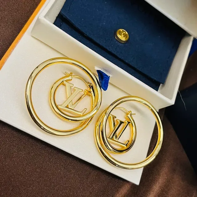 Louis Vuitton Hoop Gold Earrings 2