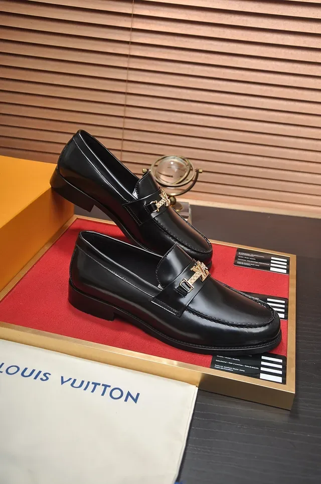 Louis Vuitton Horsebit 1955 Black Leather Gold-Tone Buckle Loafers 4