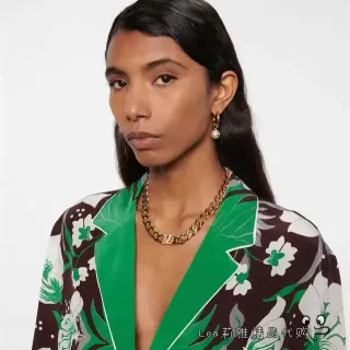 Louis Vuitton Colar Corrente Iconic Dourado Monograma