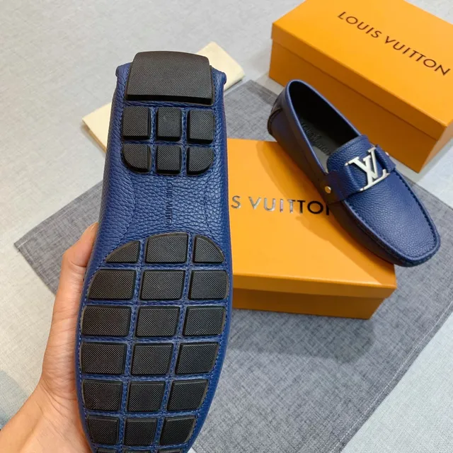 Louis Vuitton 海军蓝 粒面皮革 金属扣 套脚乐福鞋 5