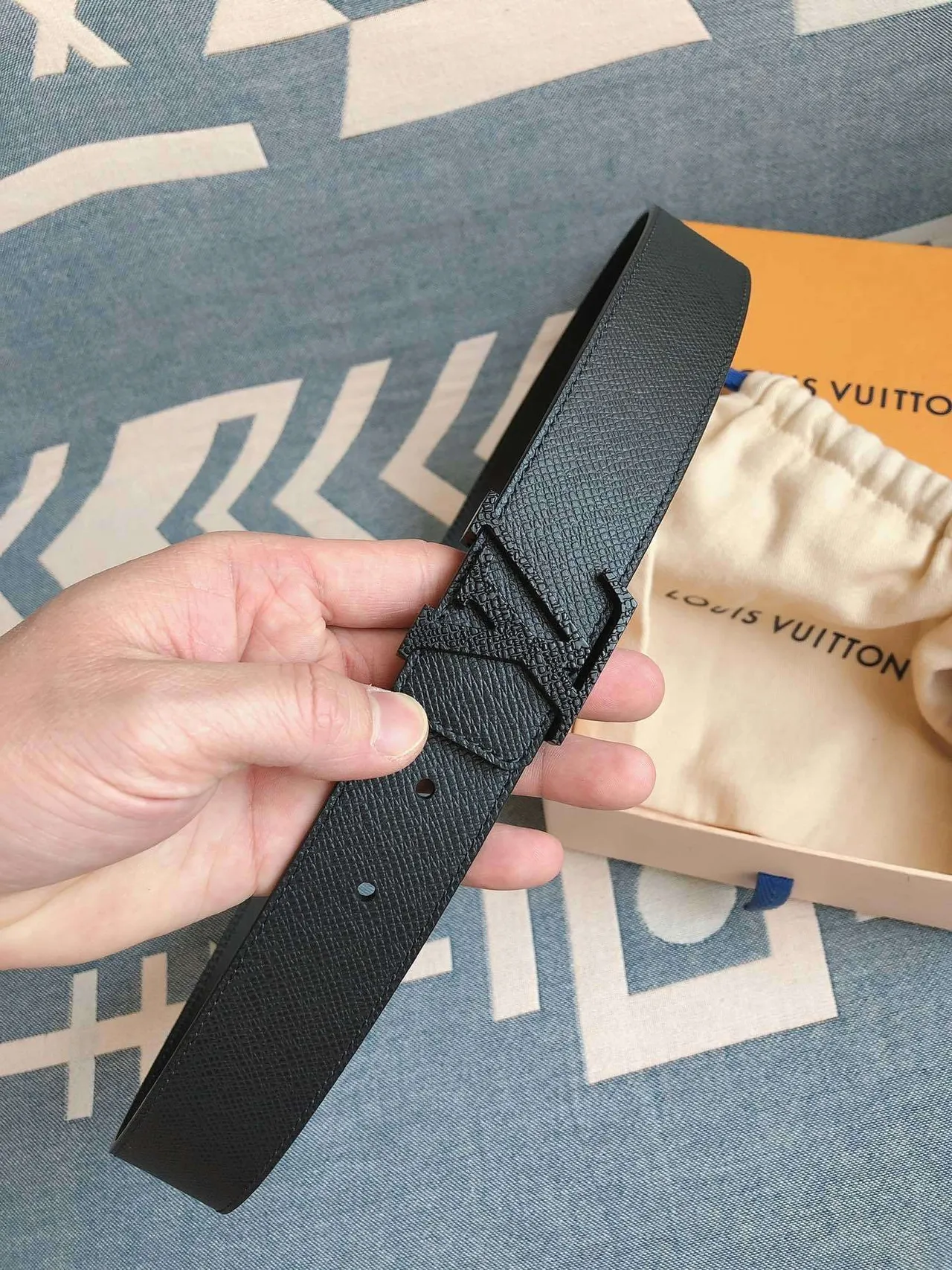 Louis Vuitton LV Initiales Black Textured Leather Belt 3