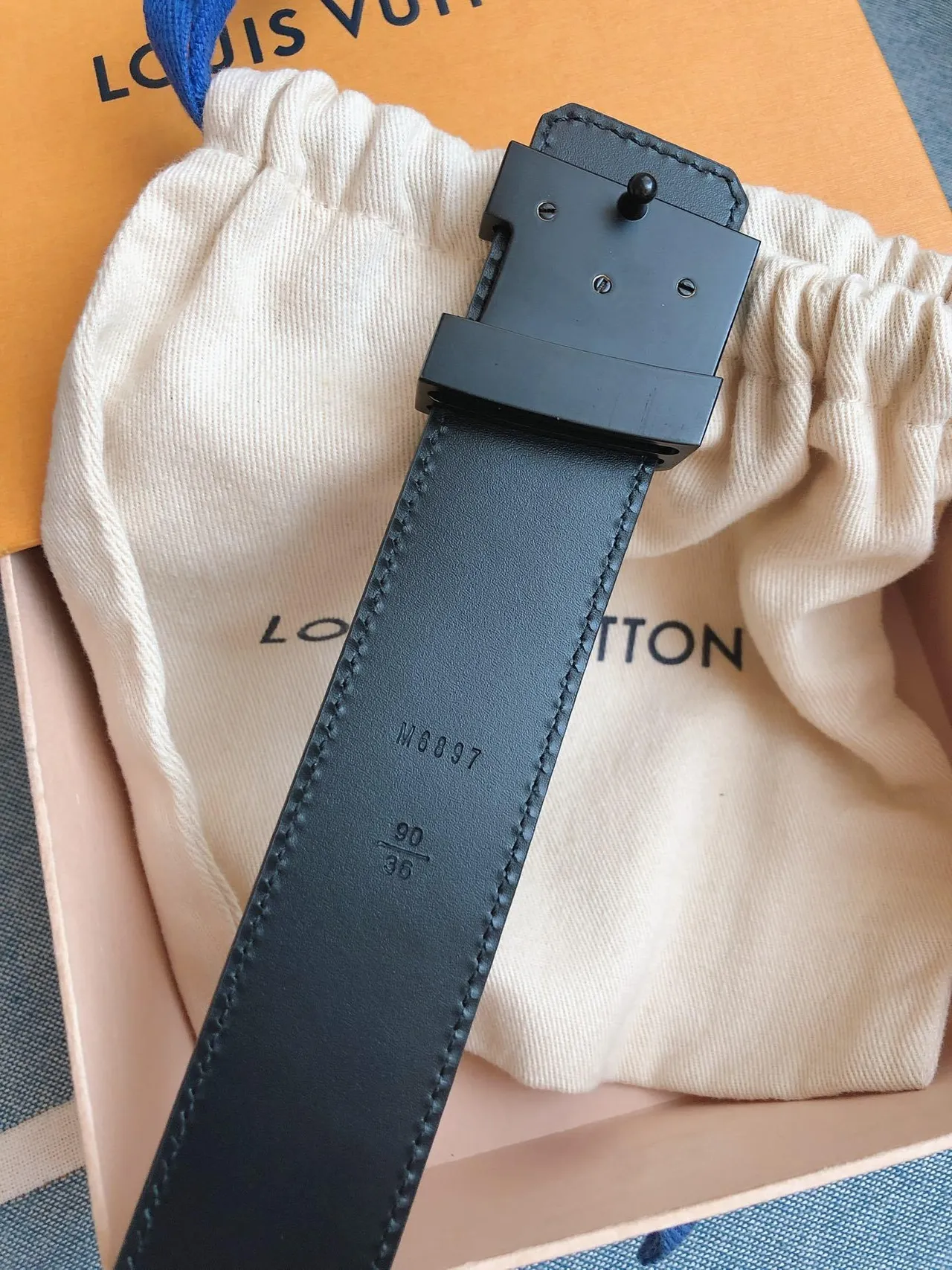 Louis Vuitton LV Initiales Black Textured Leather Belt 7
