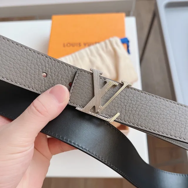 Louis Vuitton LV Initiales ग्रे और काला दानेदार मोंोग्राम बकल चमड़े का बेल्ट 2