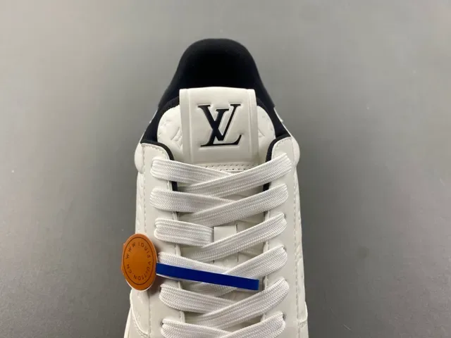 Louis Vuitton LV Trainer Beige Negro Monograma Embossado Cuero Low-Top Cordones Lifestyle Sneakers 6