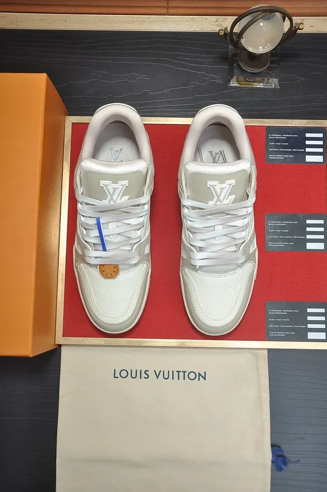 Louis Vuitton LV Trainer Beige White Haut en cuir et maille en couches Semelle sculptée Sneakers lifestyle 5