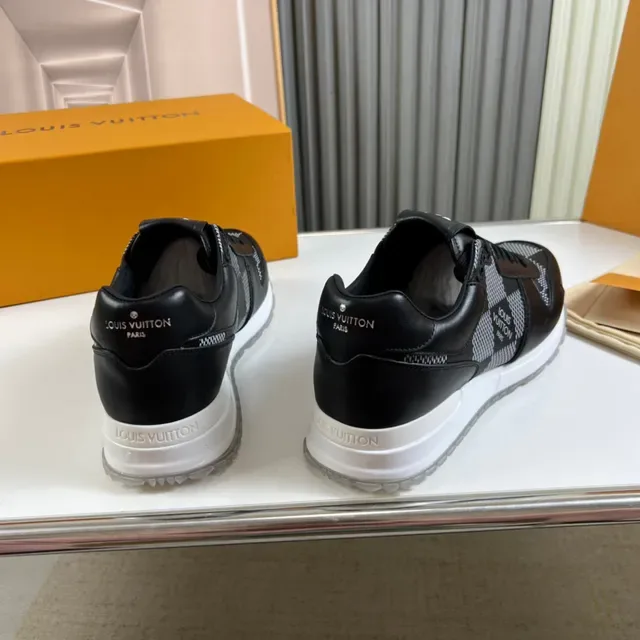 Louis Vuitton LV Trainer Preto Branco Couro e Tecido Técnico Parte Superior Sola Chunky Midsole Tênis Lifestyle 7
