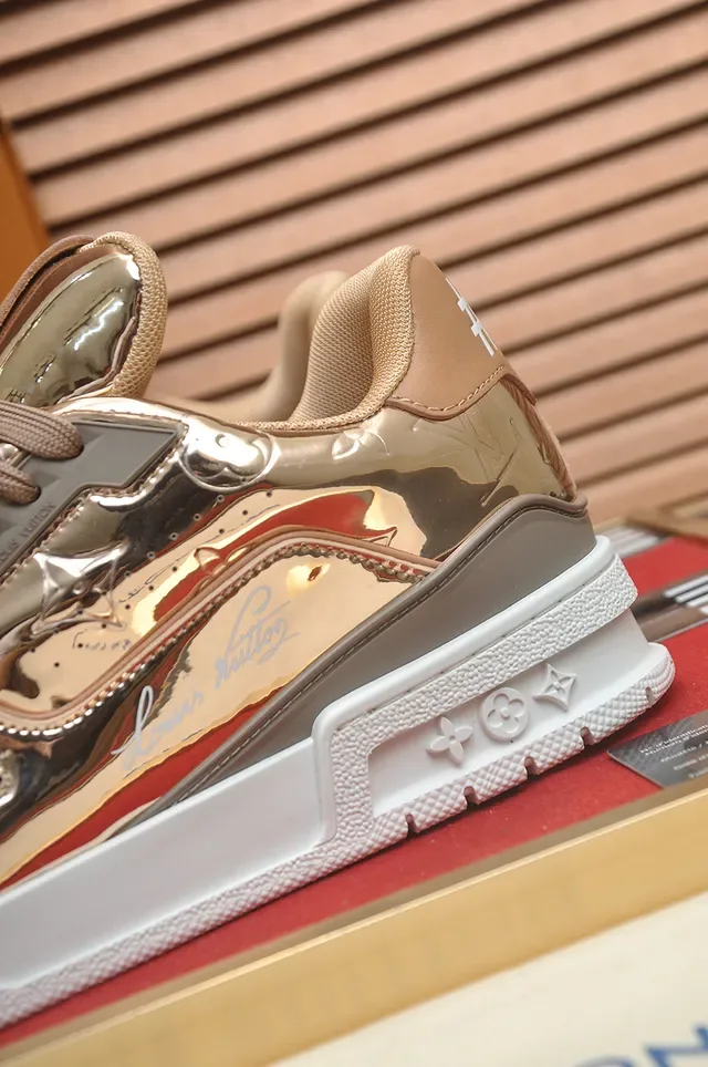 Louis Vuitton LV Trainer Sneakers Lifestyle Métalliques Rose-Gold 2
