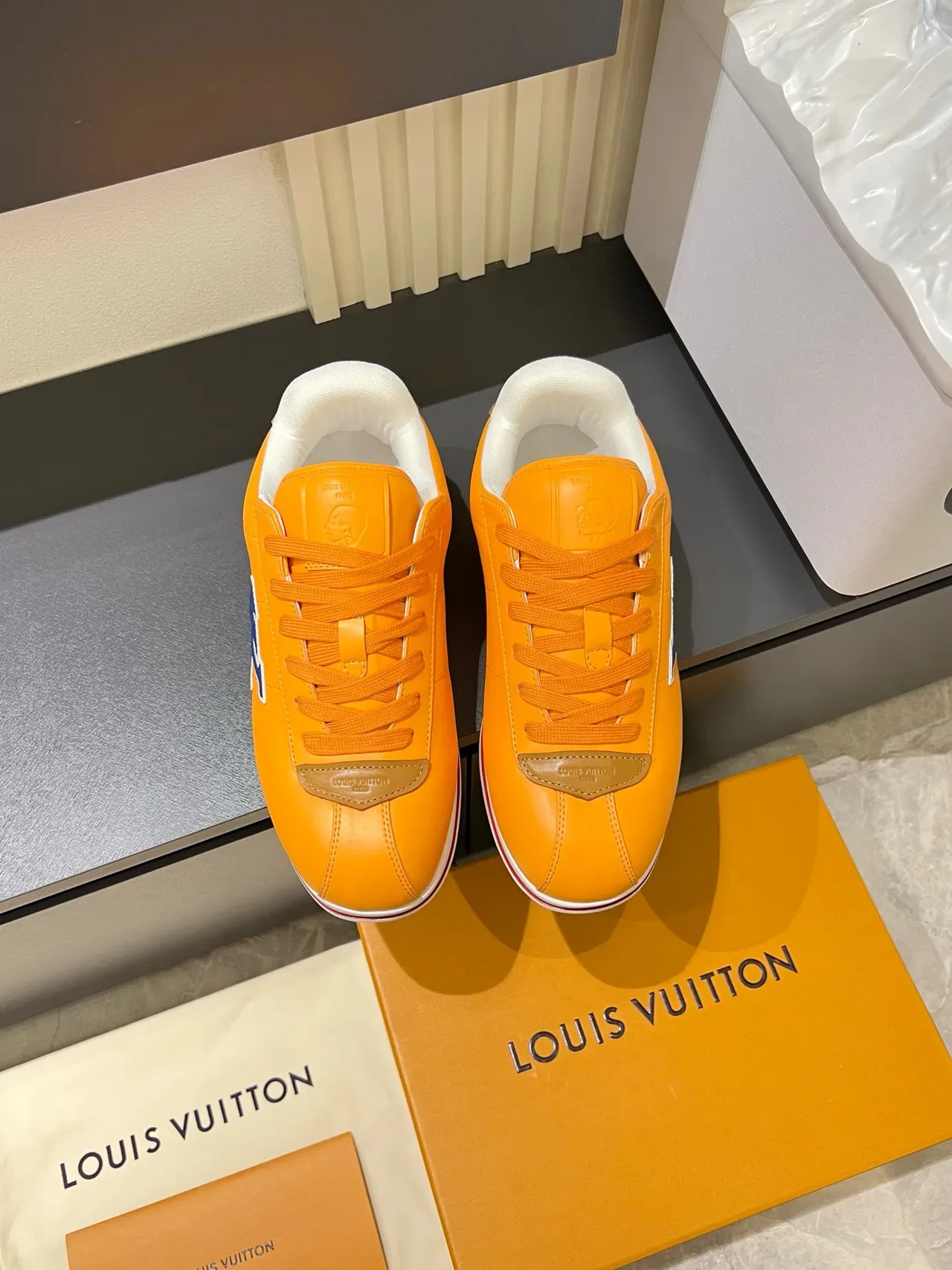 Louis Vuitton LV Trainer Tênis Lifestyle de Couro Laranja 2