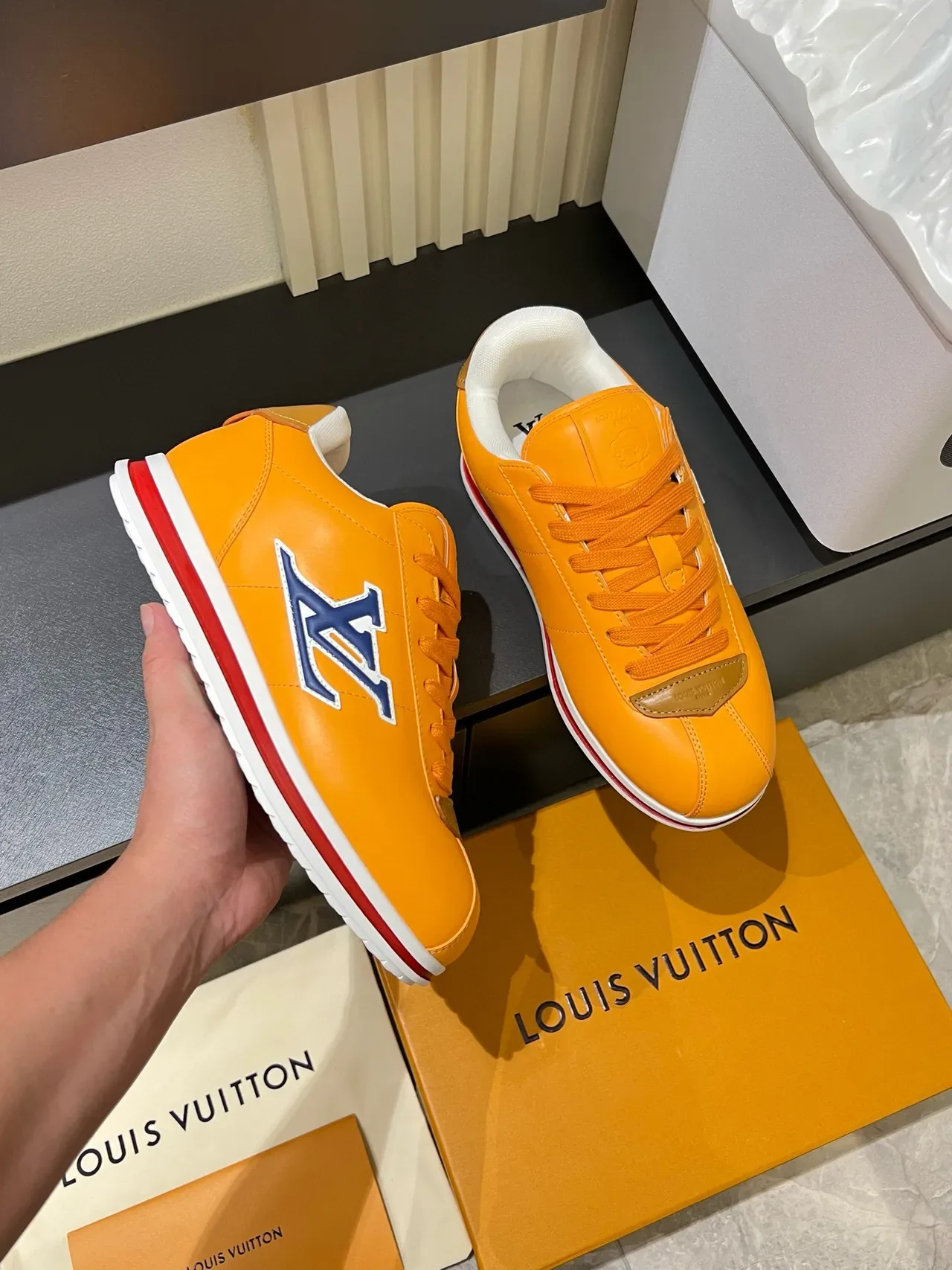 Louis Vuitton LV Trainer Tênis Lifestyle de Couro Laranja 6