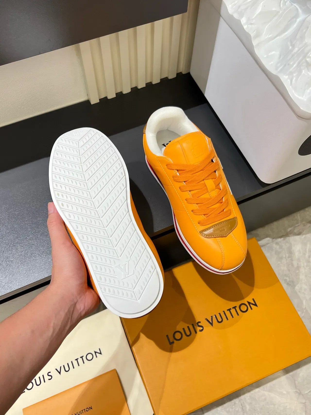 Louis Vuitton LV Trainer Tênis Lifestyle de Couro Laranja 7