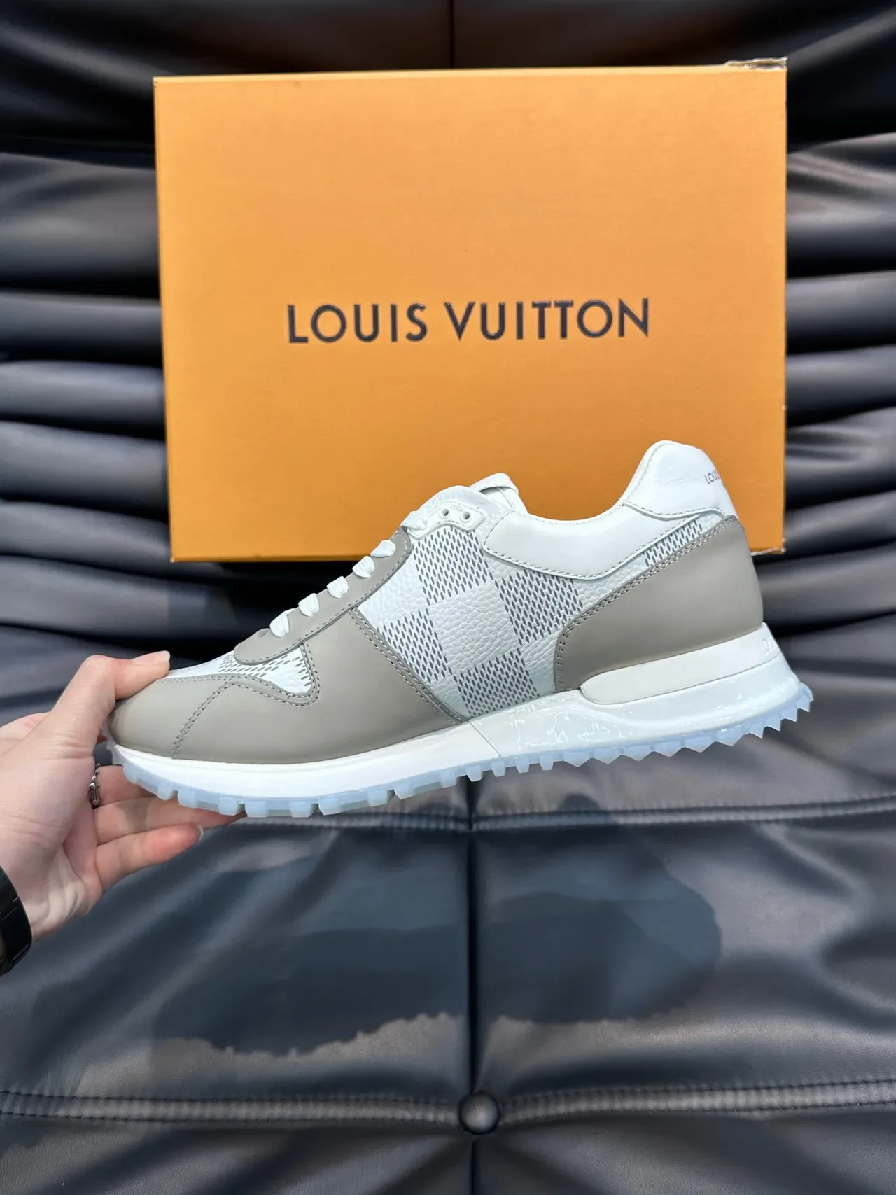 Louis Vuitton LV Trainer أبيض بيج أحذية رياضية Low-Top شبكي جلدي مُجمع 5