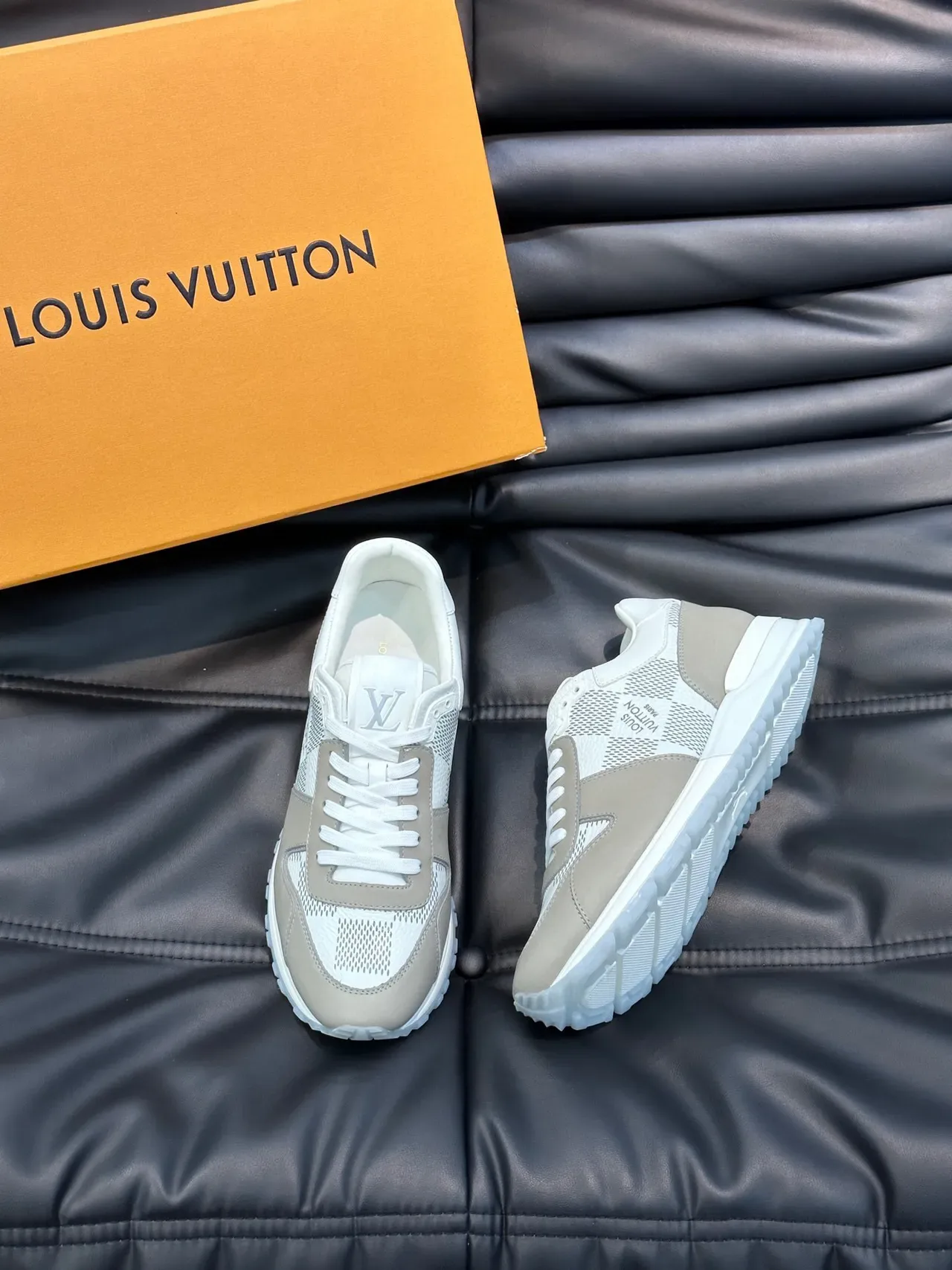 Louis Vuitton LV Trainer أبيض بيج أحذية رياضية Low-Top شبكي جلدي مُجمع 9