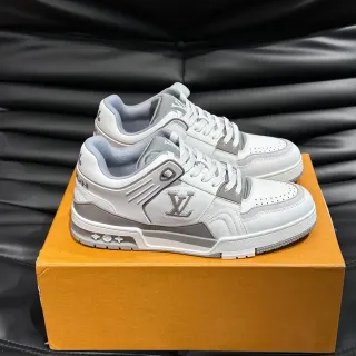 Louis Vuitton LV Trainer Sneakers Lifestyle Blancos y Grises Cuero Superior Panel Lateral Monogram
