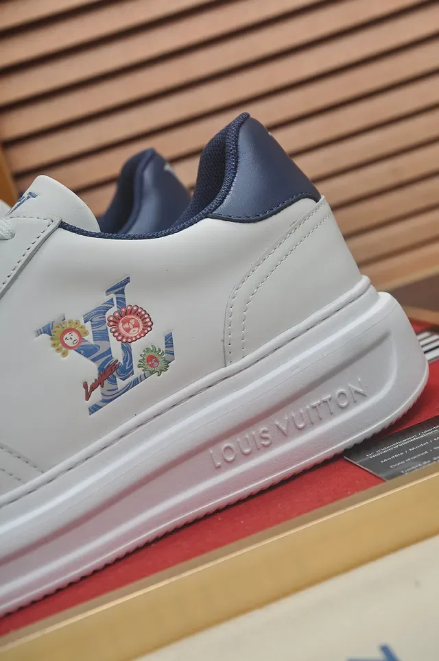Louis Vuitton LV Trainer 白色海军 Low-Top 刺绣 单色图案 生活方式 运动鞋 2