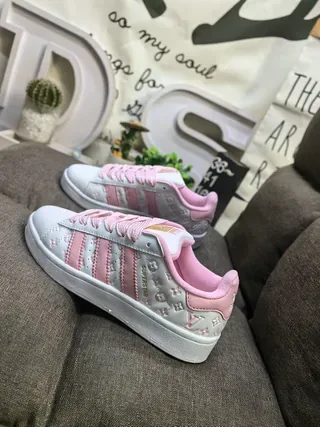 Louis Vuitton LV Trainer Chaussures lifestyle blanches argentées imprimées monogramme cuir supérieur embout perforé 7