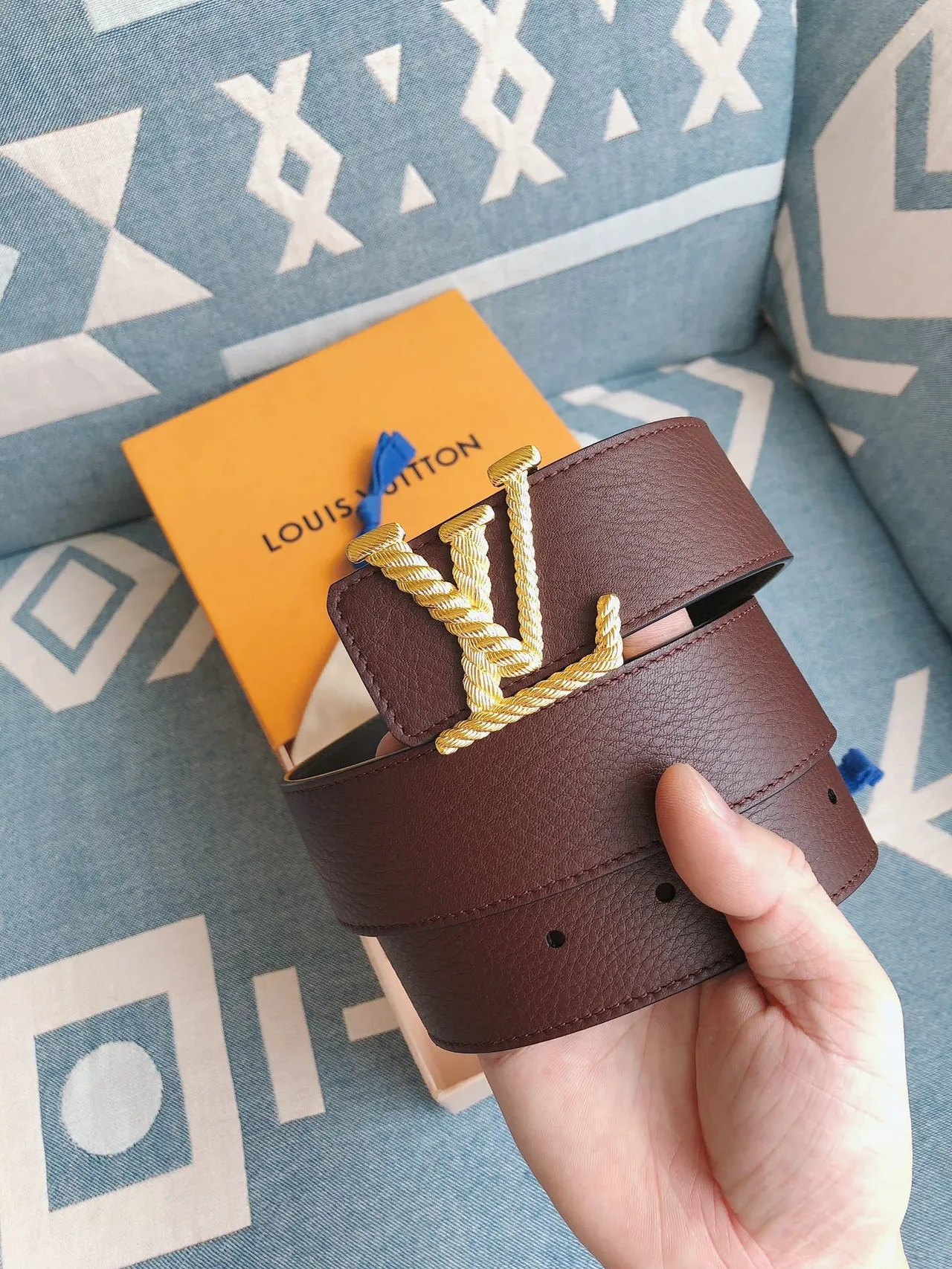Louis Vuitton LV 扭 棕 金 扭曲绳 单色图案 扣 粒面 皮革 带 9