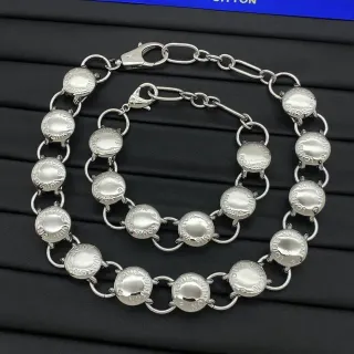 Louis Vuitton Pulsera Cadena de Medallones en Tono Plata