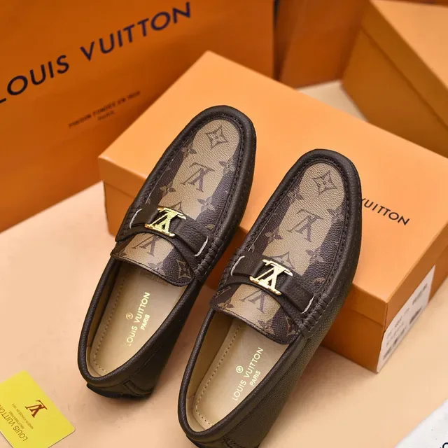 Louis Vuitton Monogram Canvas চামড়া কিনারা সোনার বাকেল লোফার 3