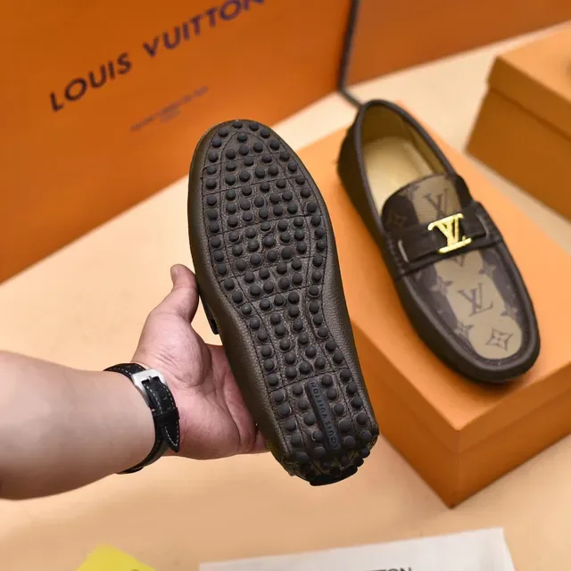 Louis Vuitton Monogram Canvas চামড়া কিনারা সোনার বাকেল লোফার 4