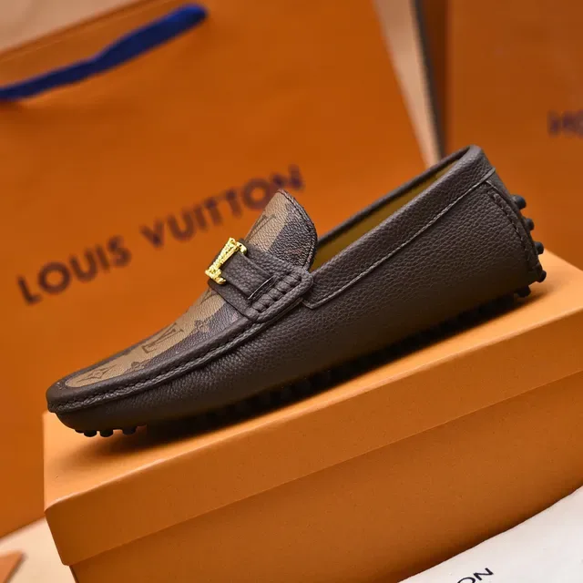 Louis Vuitton Monogram Canvas চামড়া কিনারা সোনার বাকেল লোফার 5