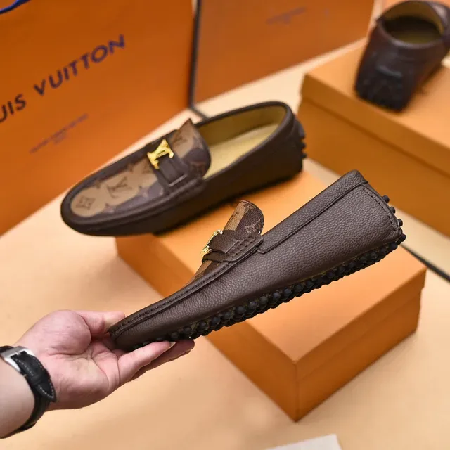 Louis Vuitton Monogram Canvas চামড়া কিনারা সোনার বাকেল লোফার 7