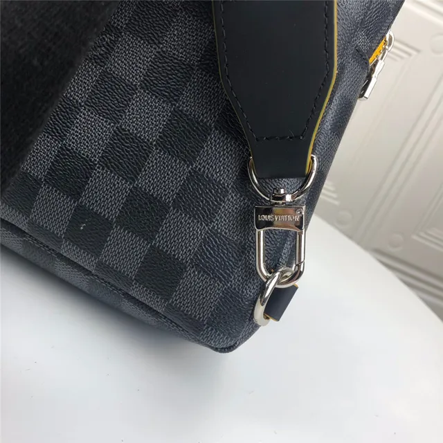 Louis Vuitton Monogram Eclipse মেসেঞ্জার ব্যাগ 3