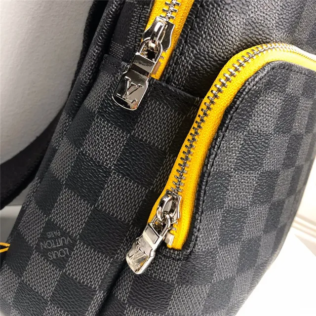 Louis Vuitton Monogram Eclipse মেসেঞ্জার ব্যাগ 4