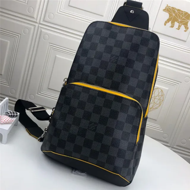Louis Vuitton Monogram Eclipse মেসেঞ্জার ব্যাগ 10