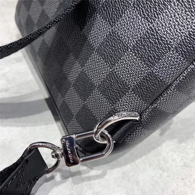 Louis Vuitton Monogram Eclipse মেসেঞ্জার ব্যাগ 21