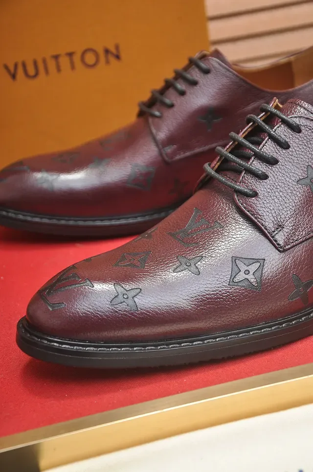 Louis Vuitton أحذية أوكسفورد برغوندي كاب توي مونوغرام مطبوع 2