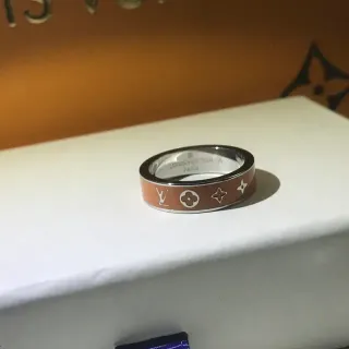 लुई विटन मोनोग्राम ब्राउन और सिल्वर एनामेल रिंग