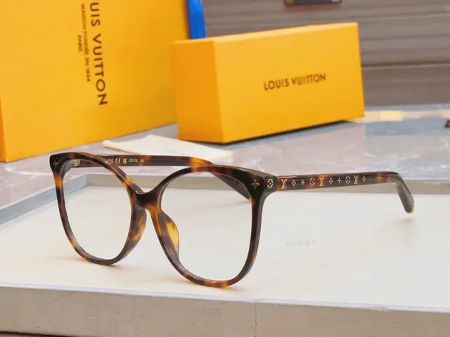Louis Vuitton Monogram-Engraved Round Acetate Optical Glasses 7
