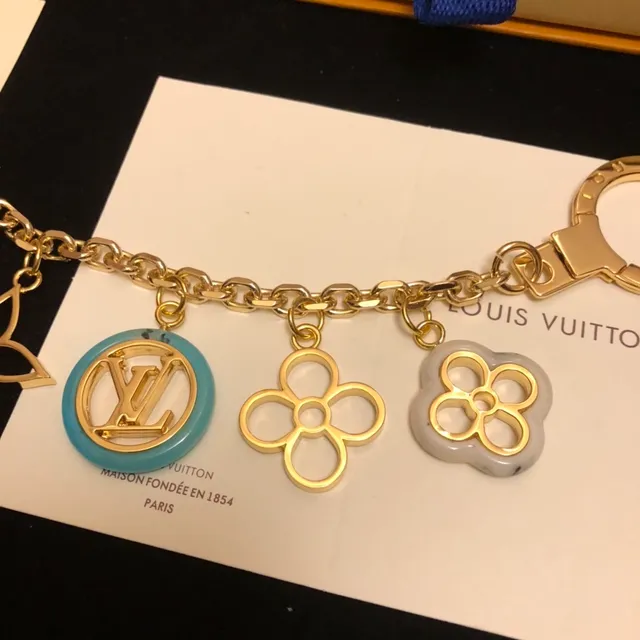 Louis Vuitton Monogram 花卉金蓝金属多 charm 手链 3