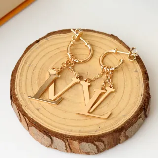Louis Vuitton Monogram أقراط حلقية ذهبية
