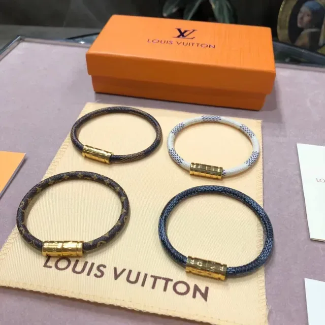 Louis Vuitton Monogram Bracelet Cuir Noir Doré Tressé Cilindrique Fermeture Magnétique 7
