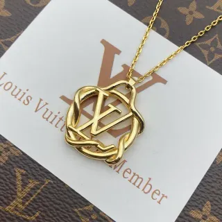 Colar Louis Vuitton Monogram Rope Pendant em Ouro
