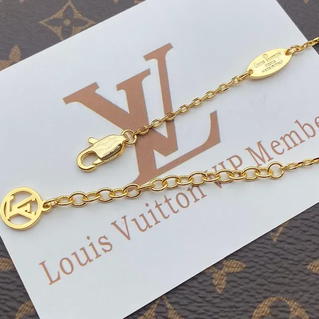 Collier Louis Vuitton Monogram Rope Pendant en Or 2