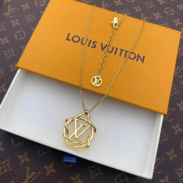 Collier Louis Vuitton Monogram Rope Pendant en Or 5