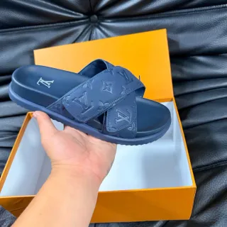 Louis Vuitton Sandalia Monogramada de Goma