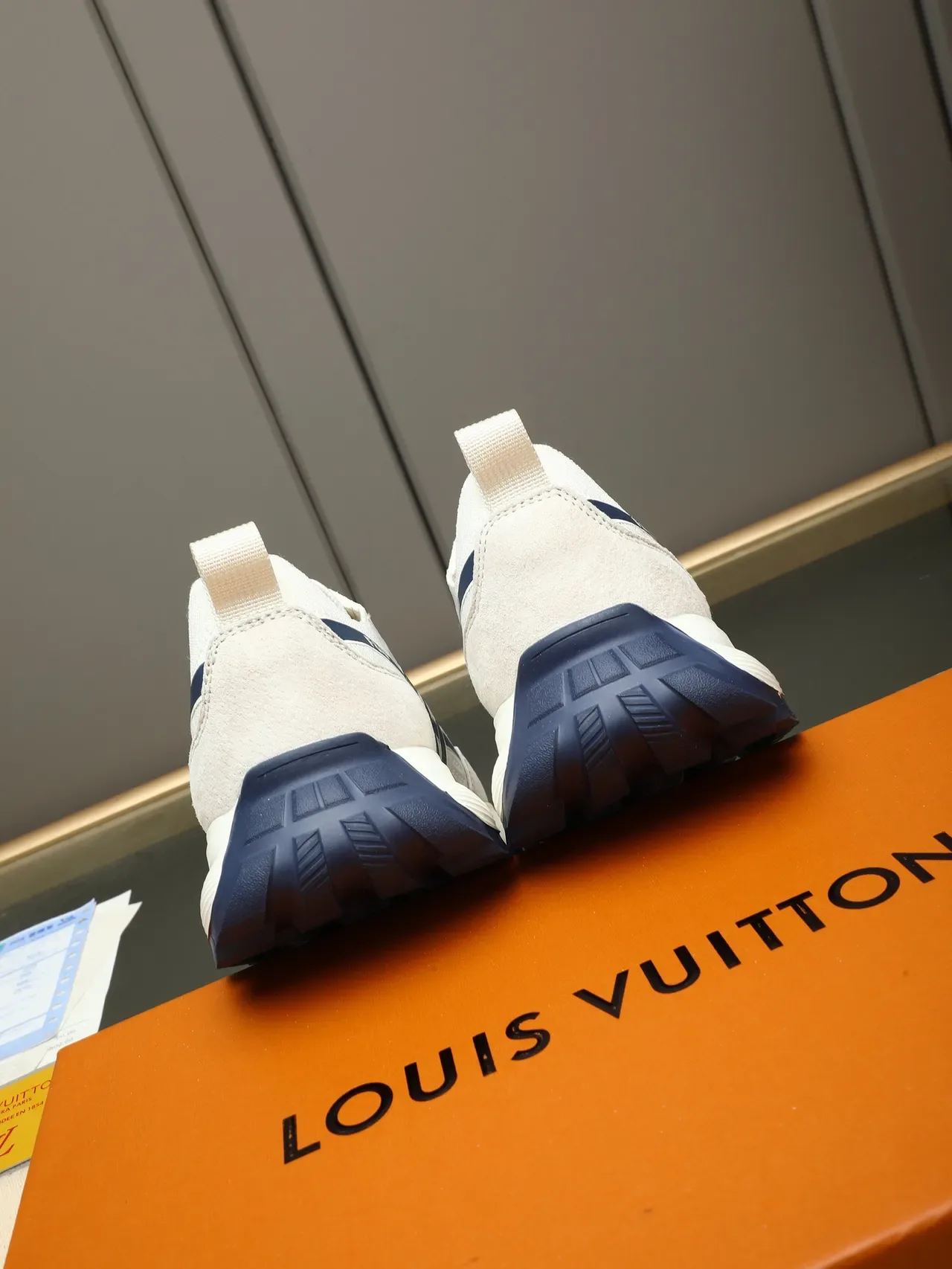 Louis Vuitton Off-White e Navy Mesh Suede tênis 4