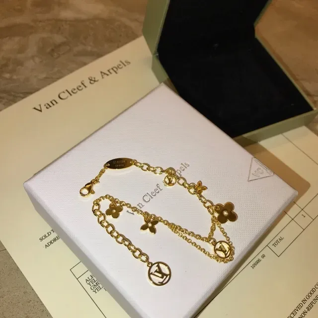 路易威登 欧泊 金链 多 charm 手链 4