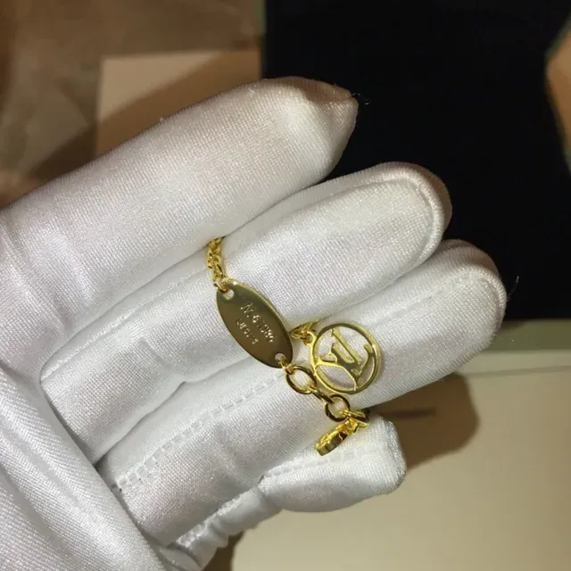 路易威登 欧泊 金链 多 charm 手链 8