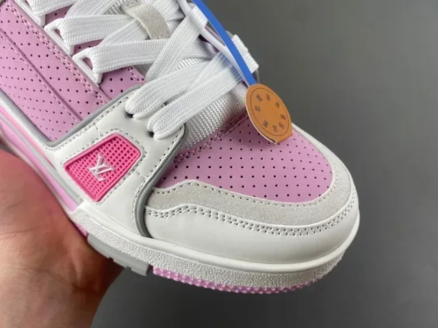 Louis Vuitton 粉白 厚底分层鞋底 镂空网面鞋面 生活方式运动鞋 2