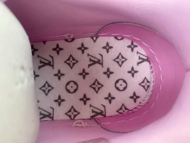 Louis Vuitton 粉白 厚底分层鞋底 镂空网面鞋面 生活方式运动鞋 8