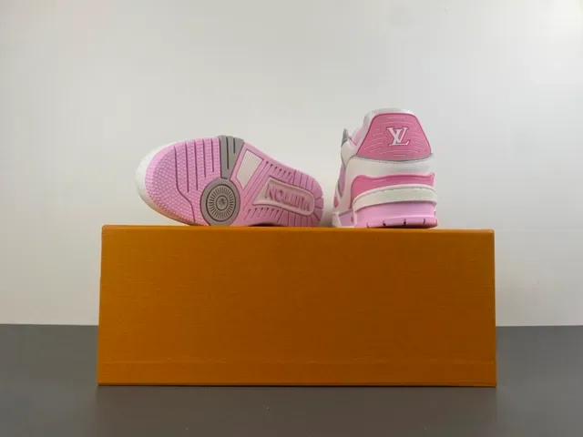 Louis Vuitton 粉白 厚底分层鞋底 镂空网面鞋面 生活方式运动鞋 16
