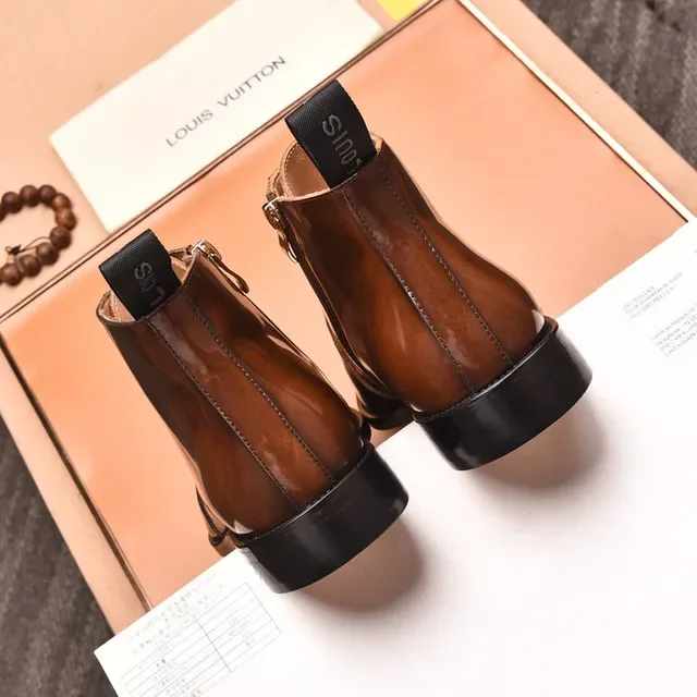 Botas Louis Vuitton Marrom Polido com Cadarços 4